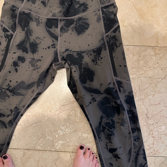 Athleta Ranier tight - Picture 2 of 5